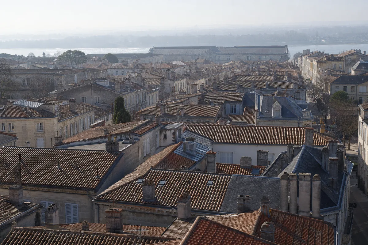 Couvreur à Rochefort : réfection de toiture et tuile canal